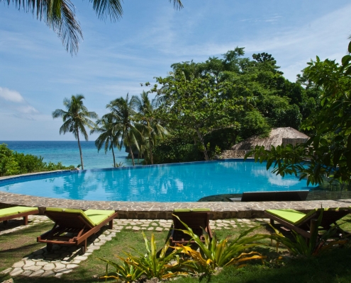 Amun-Ini-Resort-Infinity-Pool-2_Copyright-Amun-Ini-Resort